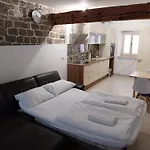 Lägenhet Apartma Via Flavia *