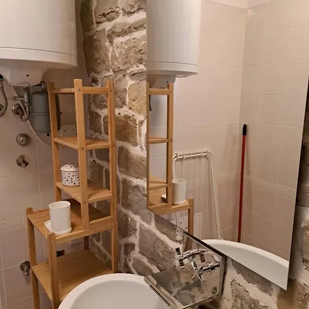 Apartma Via Flavia * איזולה