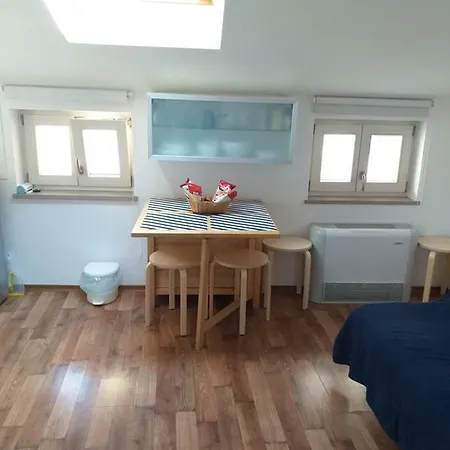 Apartma Via Flavia * Изола